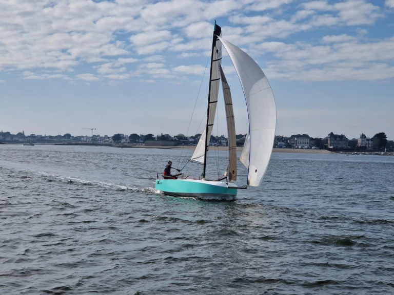 Alquiler de DG Boats DG 5.5 en Lorient