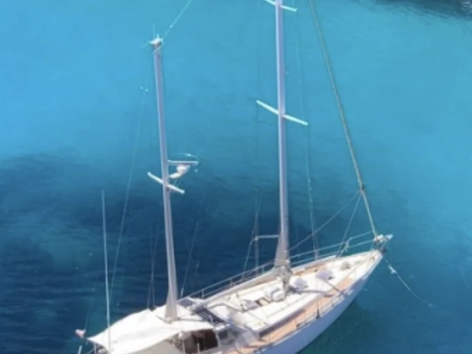 Alquiler Velero Amel con o sin  título de navegación