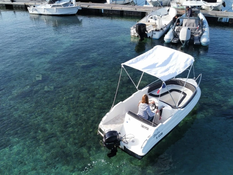 Alquiler Lancha kruger con o sin  título de navegación