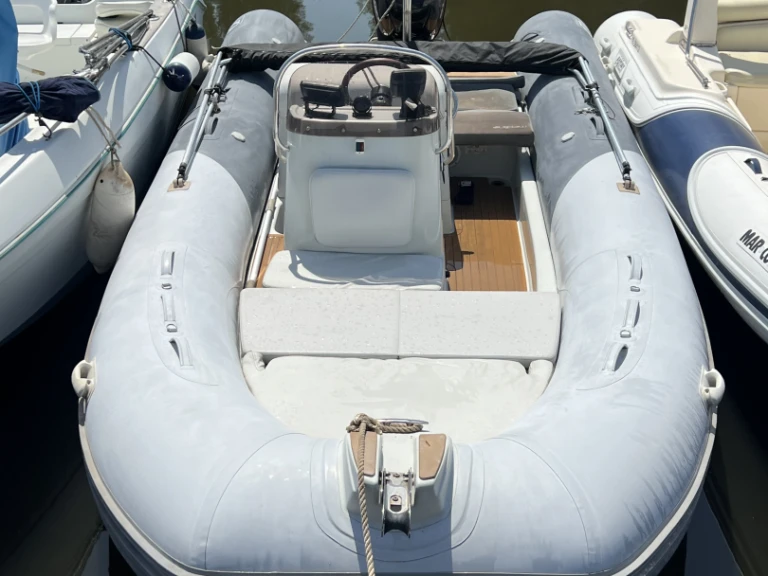 Alquiler de embarcaciones Zodiac Medline 580 Limited Edition enHyères en Samboat