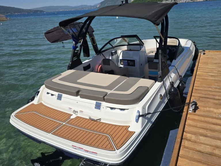 Alquiler de Lancha, con o sin patrón Bayliner Annecy