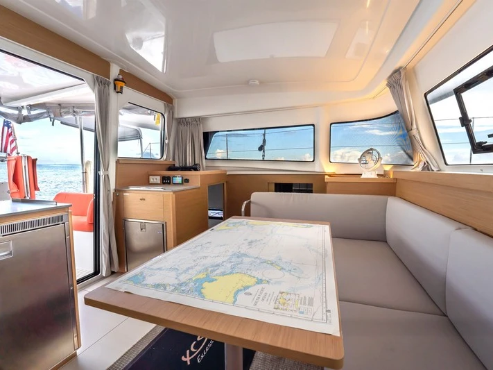 Alquiler de Catamarán, con o sin patrón Excess Papeete