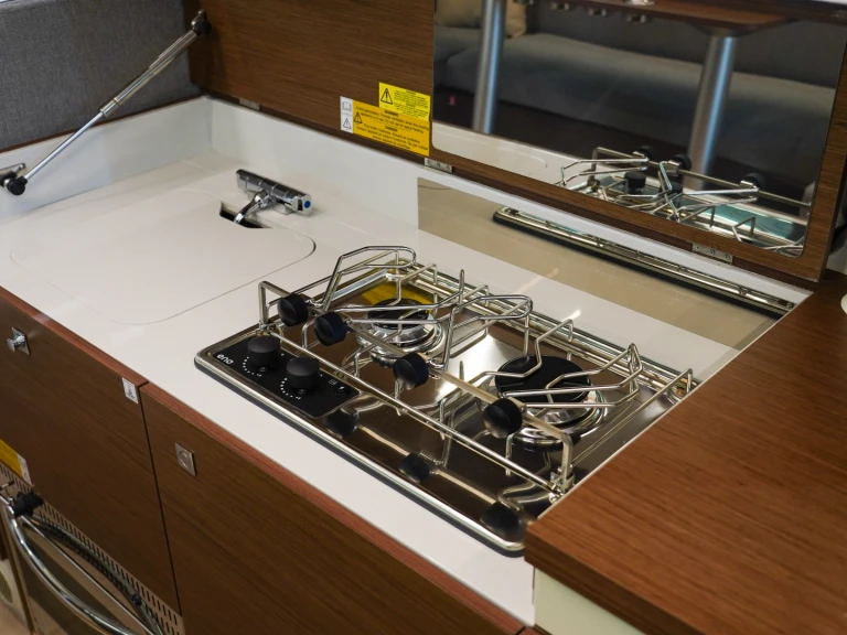 Alquiler de embarcaciones Delphia Delphia 10 Sedan enSplit en Samboat