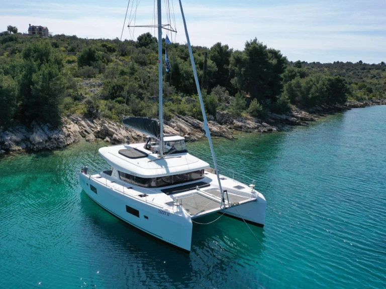 Lagoon Lagoon 42 de alquiler a Seget Donji