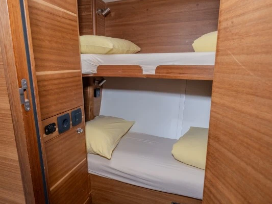 Elan Impression 50.1 de alquiler a Šibenik