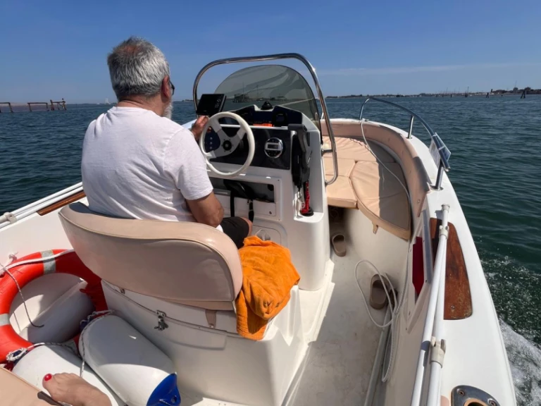 Alquiler Chioggia - Elan Elan 17 CC en SamBoat