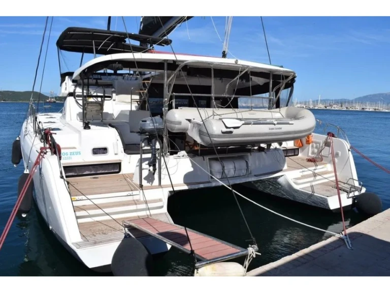Alquiler Catamarán Lagoon con o sin  título de navegación