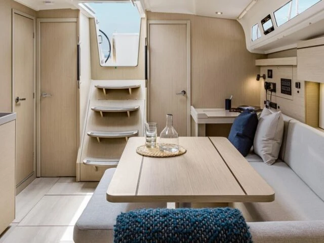 Velero para alquilar Salerno al mejor precio