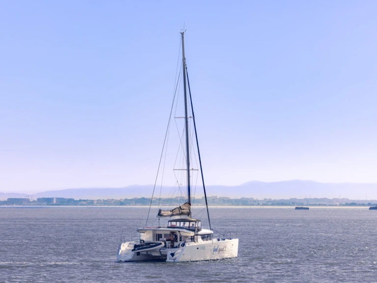 Alquiler Catamarán Lagoon con o sin  título de navegación