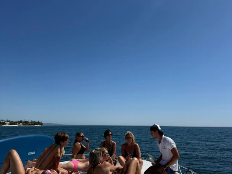 Alquiler de embarcaciones Sunseeker Predator 63 enPuerto Deportivo de Marbella en Samboat