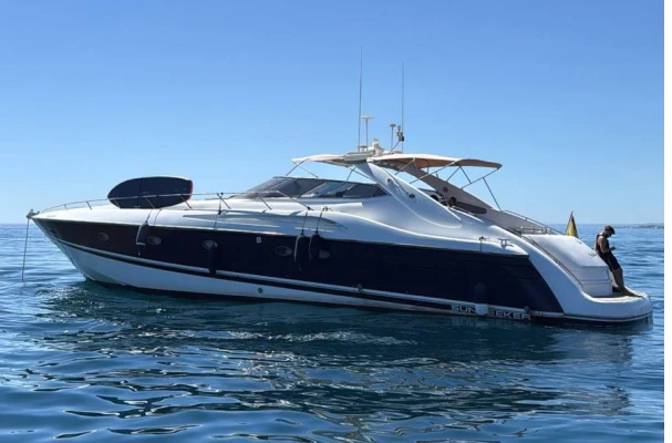 Alquiler Lancha en Puerto Deportivo de Marbella - Sunseeker Predator 63