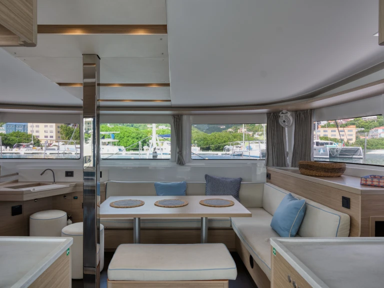 Catamarán para alquilar Tortola al mejor precio