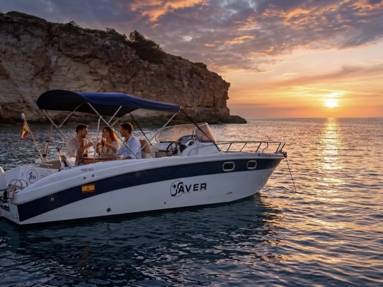 Alquiler de embarcaciones Saver Saver 750 Cabin  enPortals Nous en Samboat