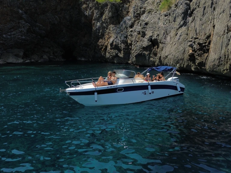 Alquiler Portals Nous - Saver 750 WA en SamBoat