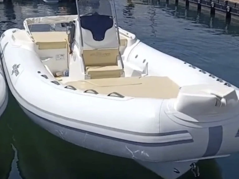 Alquiler de barcos Isla Favignana barato de Wave 20