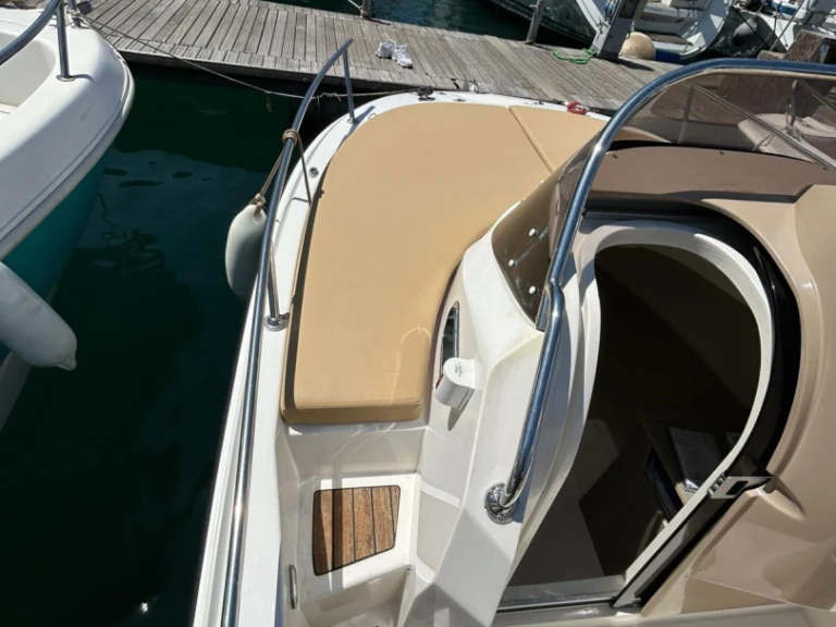 Romar Bermuda 570 de alquiler a Sorrento