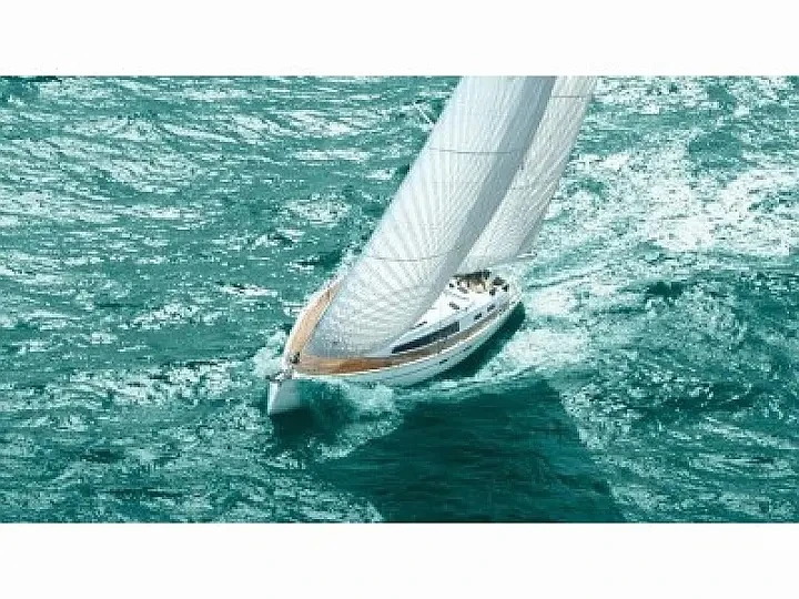 Alquiler de Velero, con o sin patrón Bavaria Álimos