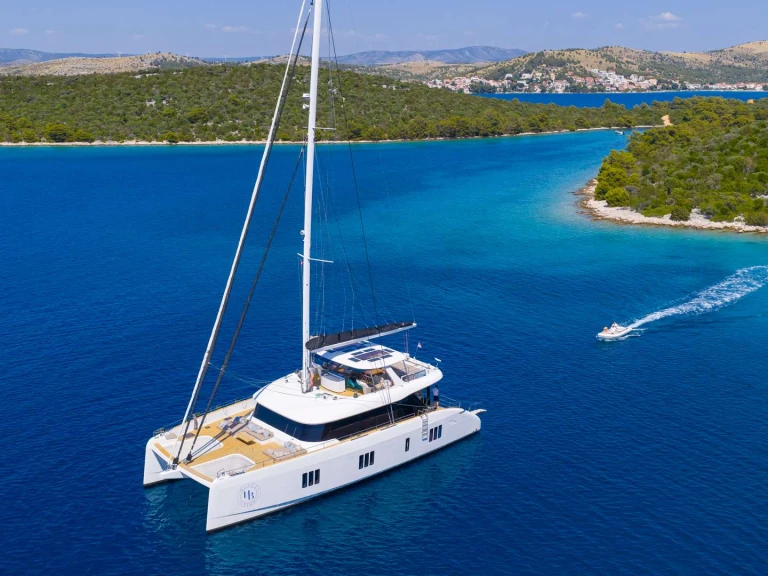 Sunreef HONEYBIRD de alquiler a Šibenik