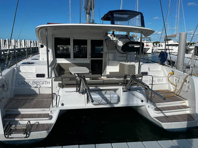 Alquiler de barcos Road Town barato de Lagoon 40