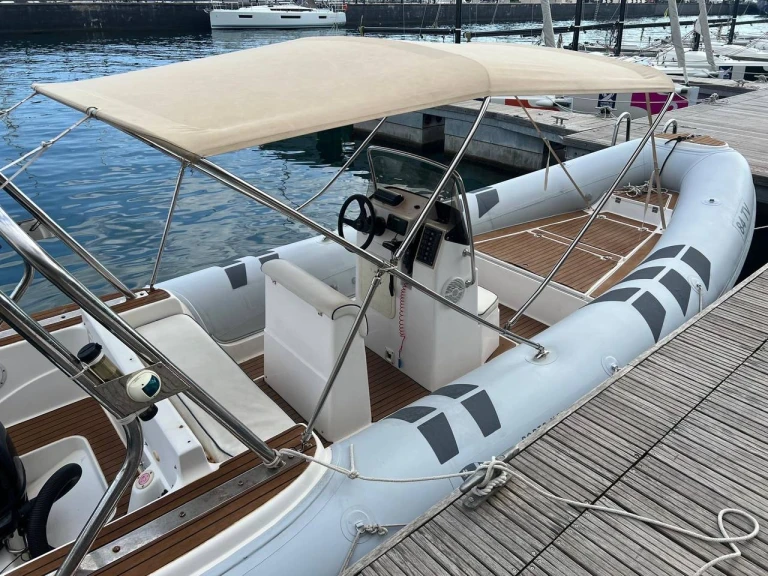 Alquiler de barcos Tivat barato de Stingray Predator 640