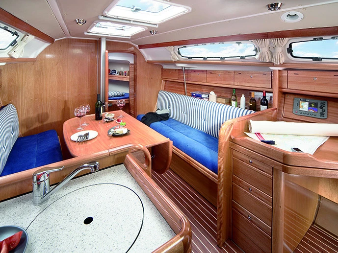 Alquiler de embarcaciones Bavaria Bavaria 39 Cruiser enTribunj en Samboat