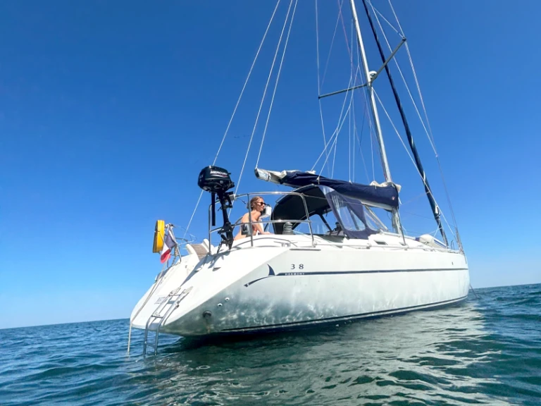 Alquiler Velero Poncin Yachts con o sin  título de navegación