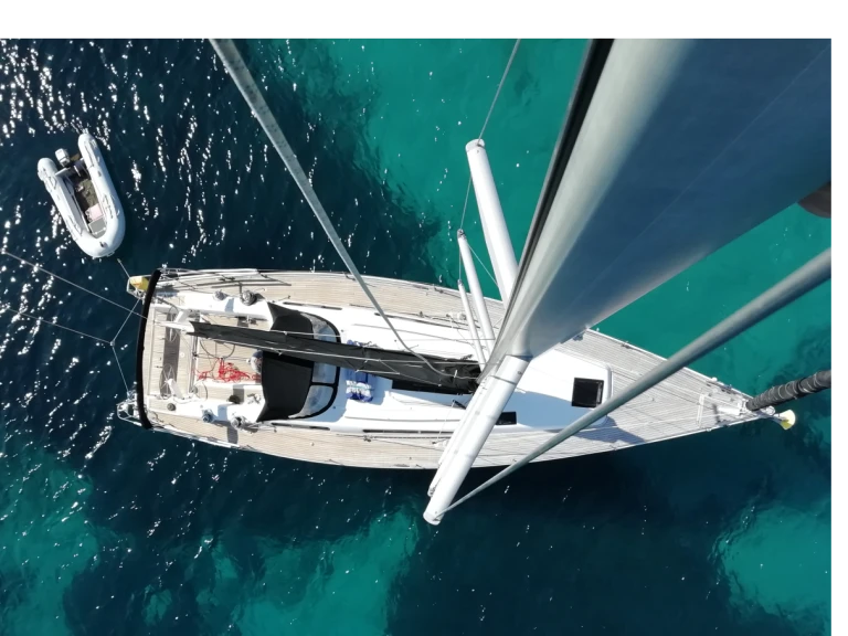 Alquiler de barcos Syros Port barato de Salona 44