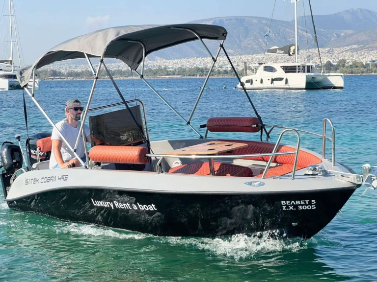 Alquiler de ISATEK TEKNE COBRA 495 en Athens Marina