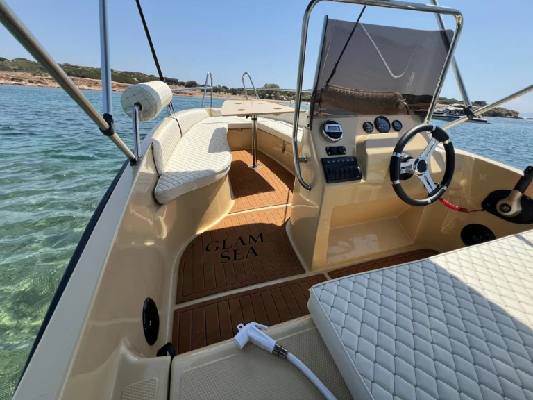 Alquiler Lancha en Glyfáda - ISATEK TEKNE COBRA 495