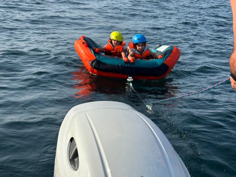 Alquiler de embarcaciones Zodiac Medline 6.8 enArzon en Samboat