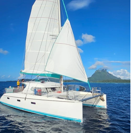 Alquiler Catamarán Nautitech con o sin  título de navegación