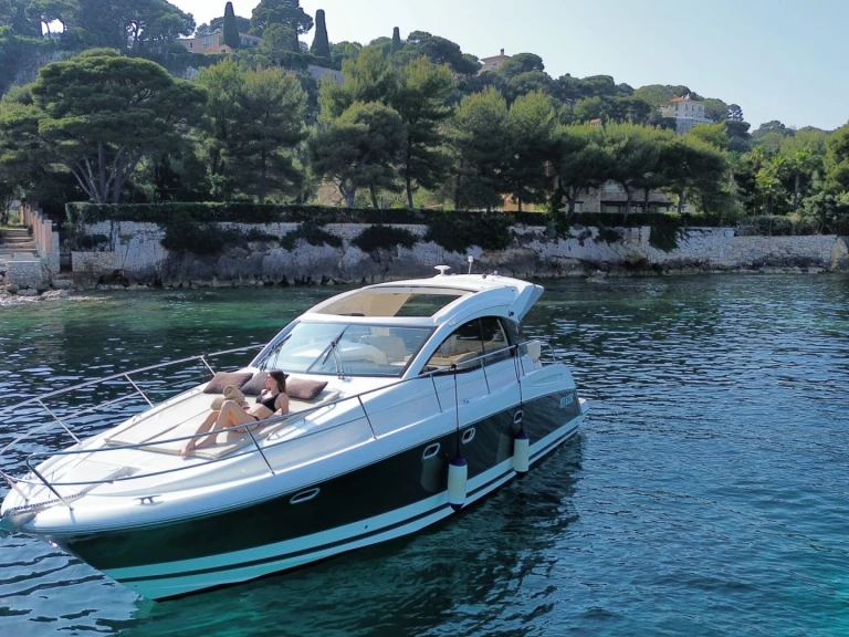 Alquiler de embarcaciones Prestige Yachts 590 enParis en Samboat