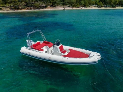 Alquiler de barcos Bandol barato de FANALE MODELE 600