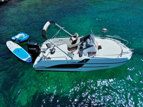 Alquiler de embarcaciones Bénéteau Flyer 5.5 SUNdeck enMarsella en Samboat