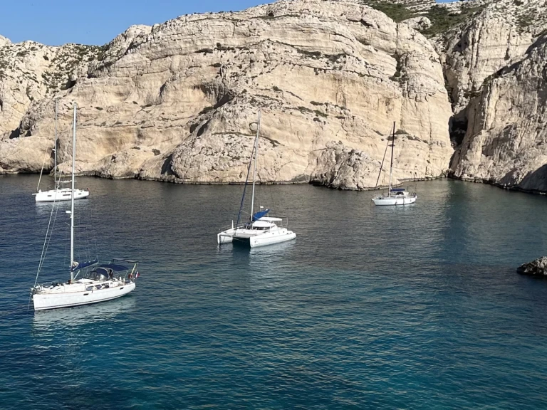 Alquiler Catamarán Fountaine Pajot con o sin  título de navegación