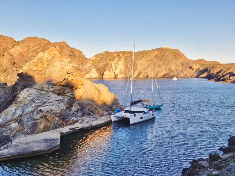 Alquiler Catamarán en Empuriabrava - Lagoon Lagoon 380 S2