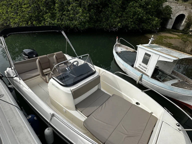 Alquiler de barcos Marsella barato de Activ 605 Open Pack Sport