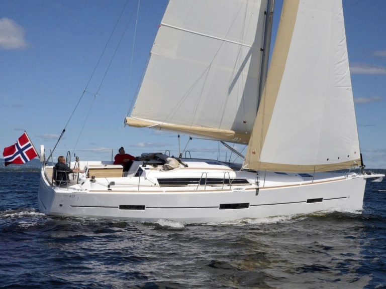 Alquiler de Velero, con o sin patrón Dufour Parham Town