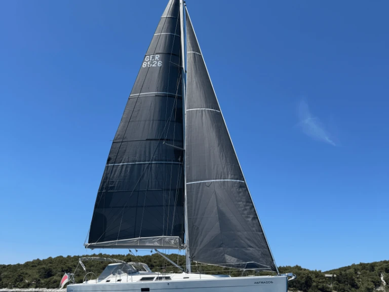 Alquiler de embarcaciones Hanse Hanse 430 E enPula en Samboat