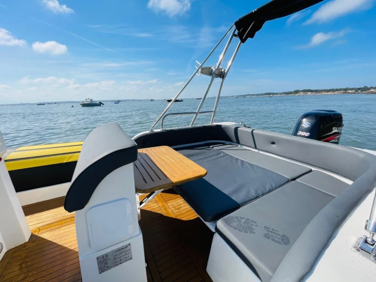 Nautica Led Nautica Led 750 GS de alquiler a Lège-Cap-Ferret