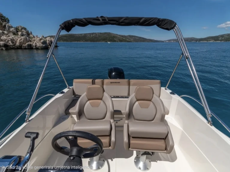 Quicksilver Activ 605 Open de alquiler a Split