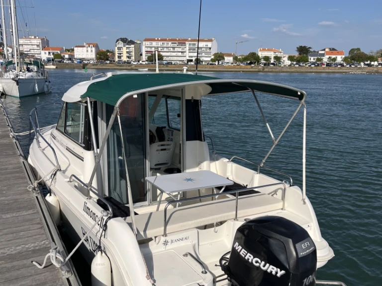 Alquiler de embarcaciones Jeanneau Merry Fisher 625 HB enSaint-Gilles-Croix-de-Vie en Samboat