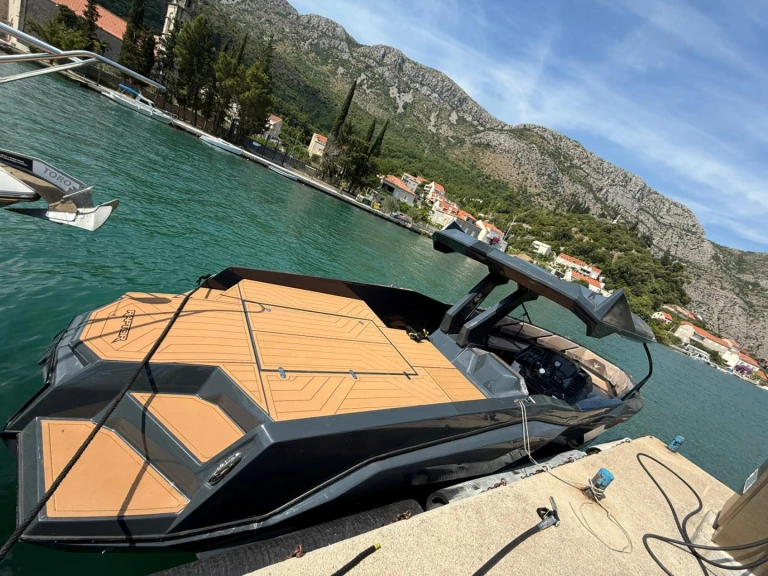 Alquiler de Alesta Raptor en Hvar