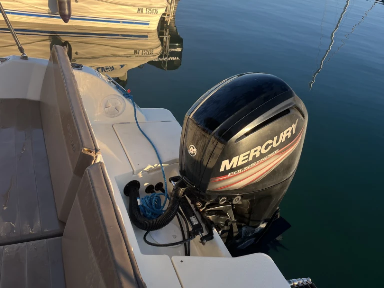 Quicksilver Activ 605 Open de alquiler a Marsella