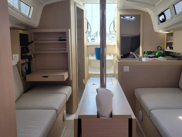 Alquiler de barcos Saint-Quay-Portrieux barato de Oceanis 30.1