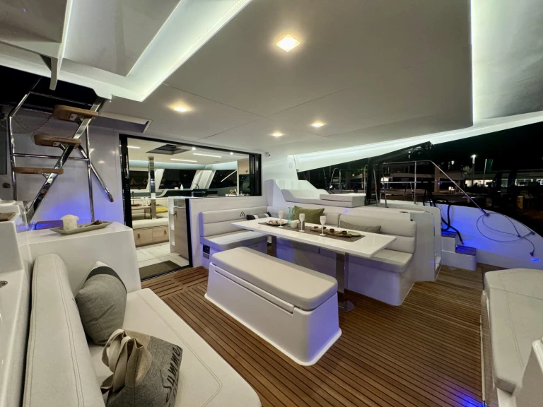 Alquiler de embarcaciones Aventura yachts 45 enMarina El Portet de Dénia en Samboat