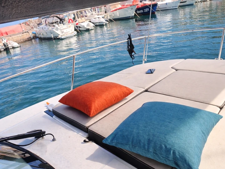 Alquiler de Jeanneau Merry Fisher 1095 en Saint-Tropez