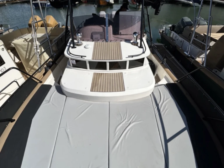 Beacher Beacher V10.2 Croisière de alquiler a Arcachon