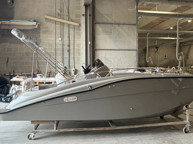 Alquiler de barcos Angera barato de Aries Open L