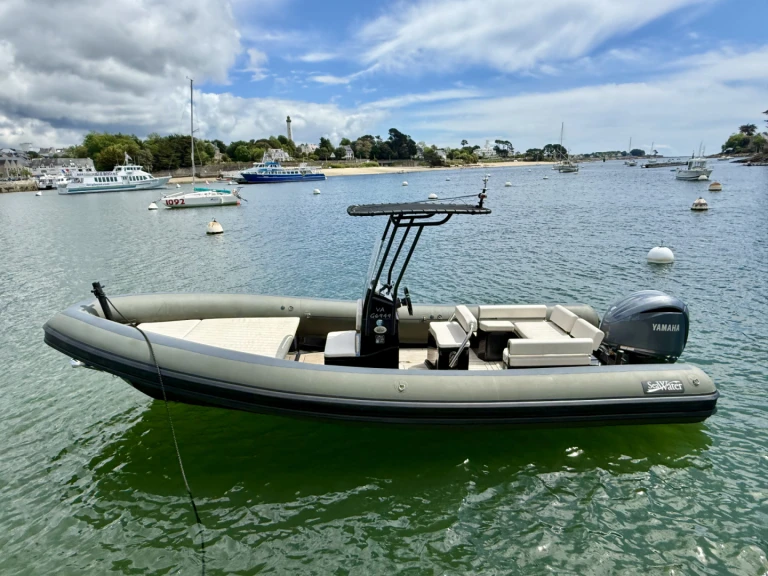 Alquiler de embarcaciones Sea Water Sea Water Phantom 230 enCombrit en Samboat